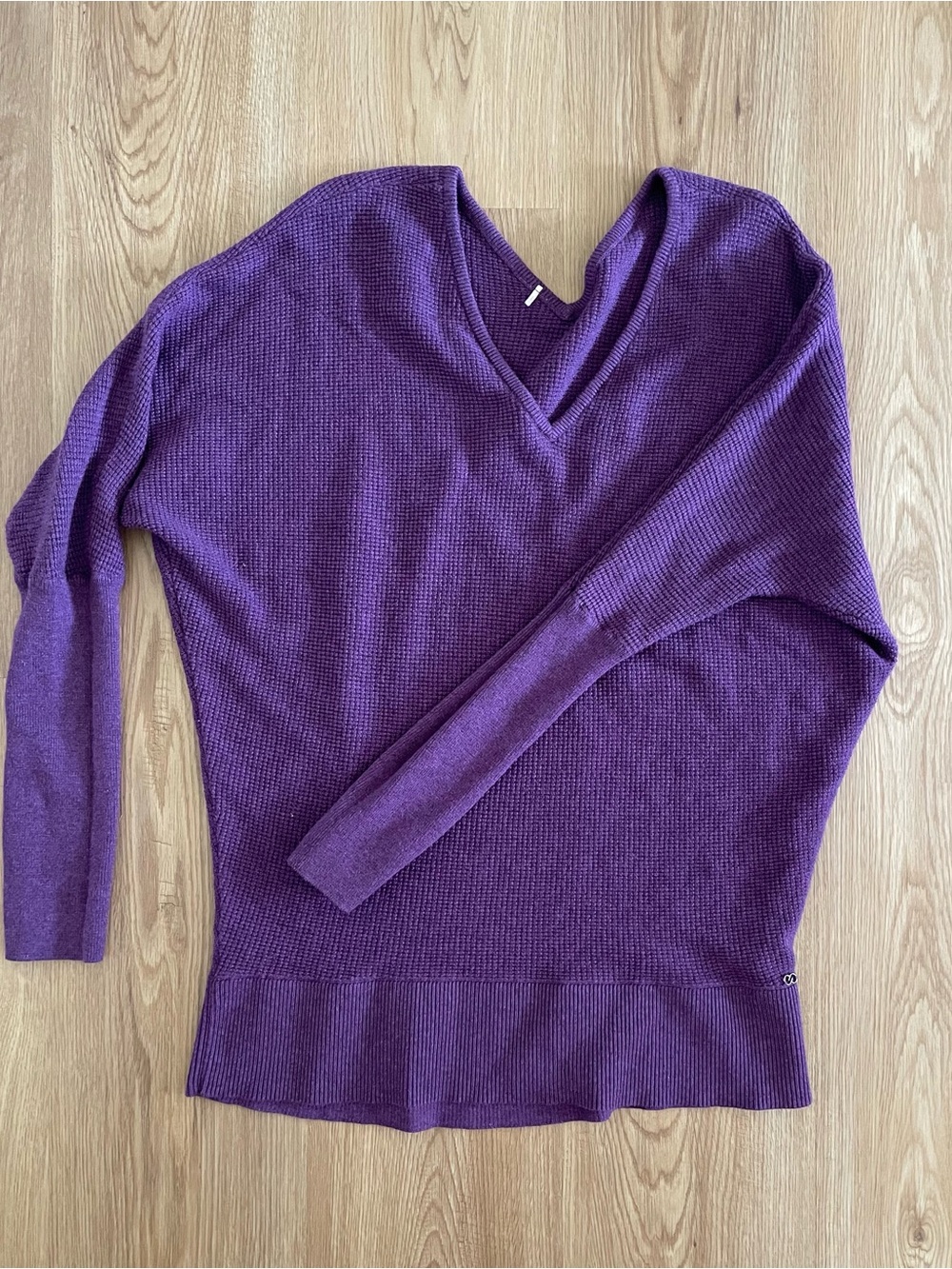 CALIA by Carrie Underwood Purple V-Neck Sweater